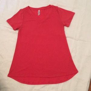 LuLaRoe Short Sleeve Classic T-shirt XS Pink!